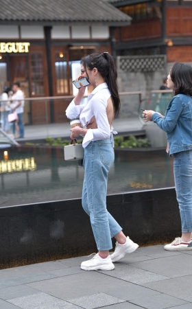 牛仔妹妹