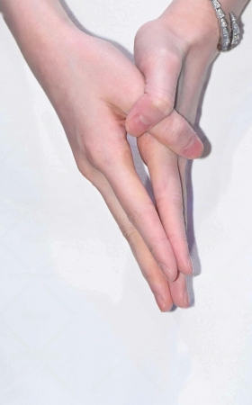 251123-15-193√网红yoyoya-美足-套图➕8k 9P