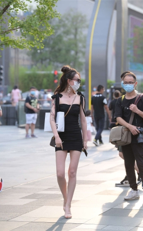 视觉冲击街拍作品 – 小仙女芭比 裸腿篇