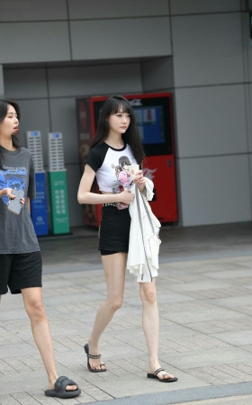美美的黑色热裤小仙女 [17P]
