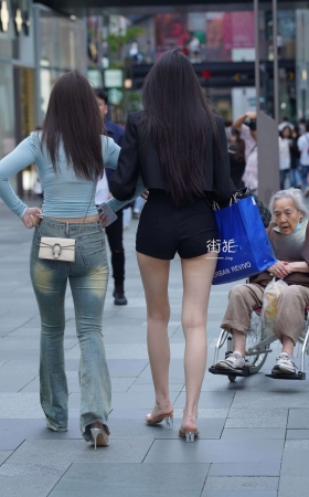 美腿与牛仔！ [25P]