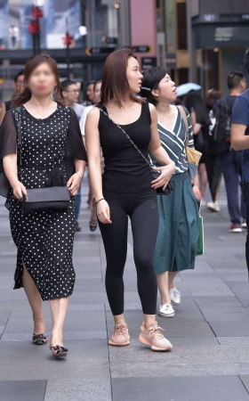黑色瑜伽裤，素颜MM [16P]