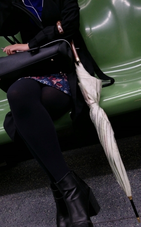 花连衣包臀短裙黑色丝袜好身材少妇