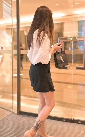 商场偶遇高跟美腿小姐姐3A250[1.08G]
