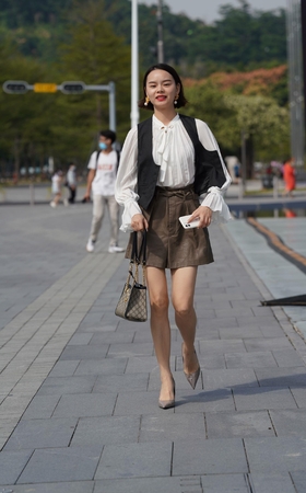 短发高跟特写拍不停