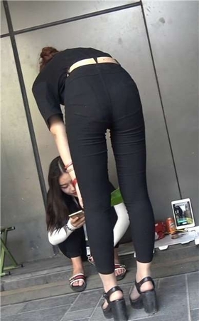 4k-高挑细腿苗条紧身裤美眉 [2.62 GB]