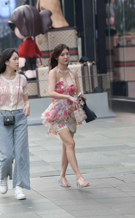 迷人小仙女带着一点娇羞~ [19P]