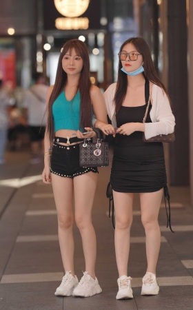 可爱的热裤小妹 [31P]