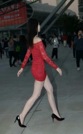 紧身大红色包臀裙性感美女 [23P]