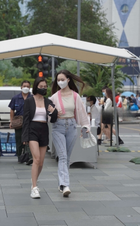 抓拍气质的牛仔小姐姐 [32P]