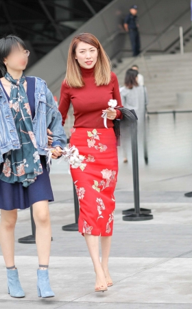 2018深圳时装周外场美女组图 [10P]