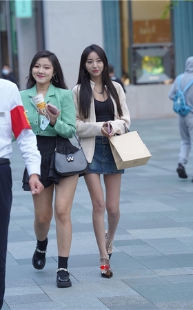 牛仔裙小妹(155P)