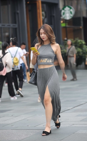 优雅多姿的长裙美女 [13P]