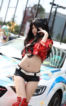 超短皮热裤女孩 【套图+视频】 [8P]