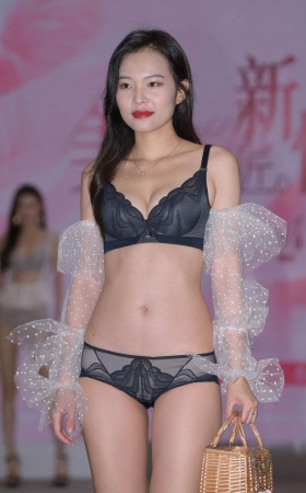 一模三套，喜欢哪款式呢~ [26P]