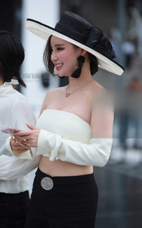 抹胸，开衩长裤 [17P]