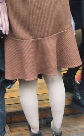 街拍美裙白丝袜漂亮MM