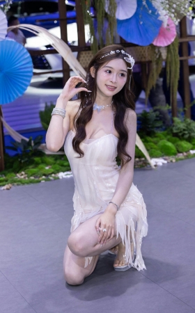 白裙白腿 糖粒盐 [19P]