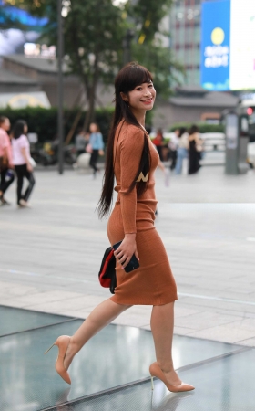 性感翘臀熟女 [25P]