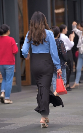 这裙子有点迈不开腿 [19P]