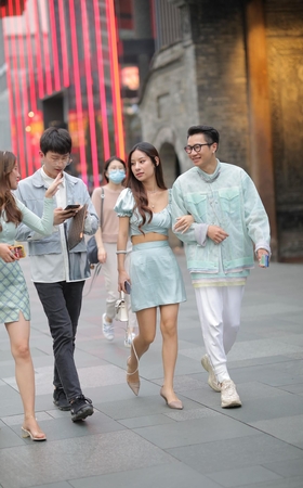 别人的女朋友