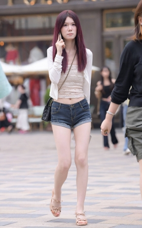 牛仔热裤小妹 [17P]