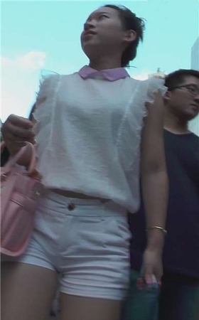白热裤美三角妹子，透明衬衫很清爽。[1.10 GB]