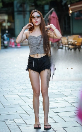 清新脱俗的校园美女 [26P]