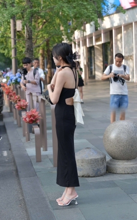 抓拍唯美抹胸裙小姐姐 [22P]
