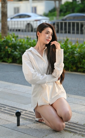 小荔枝vs玉米徐 [16P]