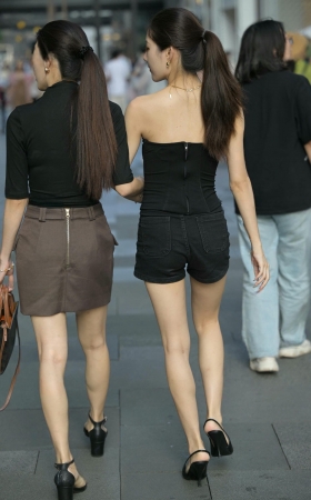 搭讪街拍两位美腿美女 [22P]