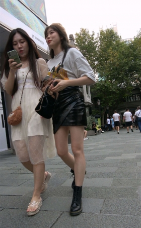 皮短裙青春少女