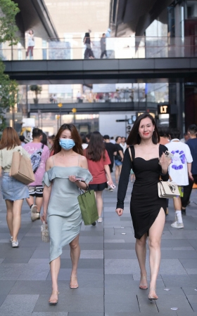 裙装姐妹 [17P]