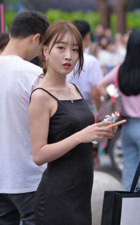 性感美背小姐姐 [11P]