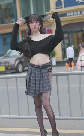 白嫩美女小姐姐