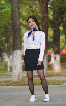 OL黑丝短裙