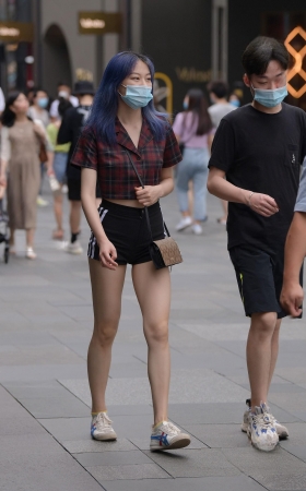 露腰热裤YY女友 [14P]