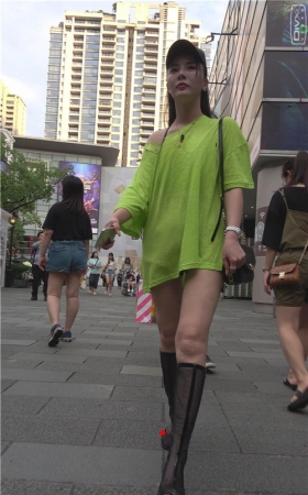 绿衣妹子
