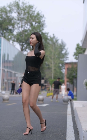 一始街拍作品 – 叶落孤城