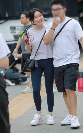 深蓝瑜伽裤女友 [28P]