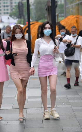 街拍包臀裙姐妹三人行 [26P]