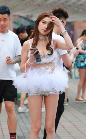 好勒de紧身热裤，大长腿 [18P]