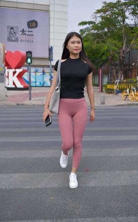 一只麋鹿摄影作品●酒窝女孩 【套图+视频】 [10P]