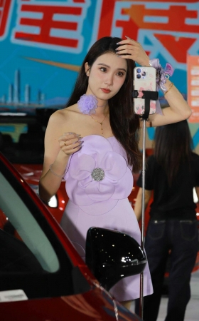 25东莞车展直播站车车模 10P
