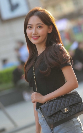 整条街最出众的小姐姐 [28P]