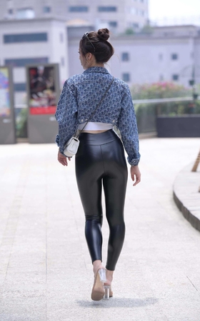 不熟悉的街道 【图片➕视频】 [10P]