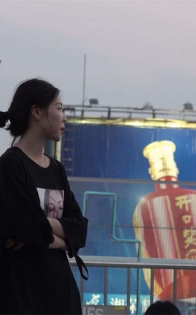 美足凉高跟靓妹