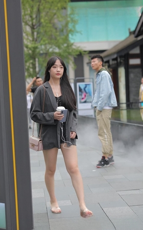 可爱美眉3A888[550M]