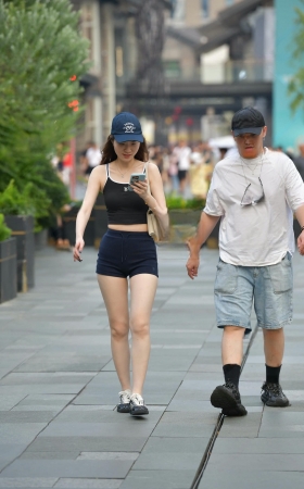 夏日清凉的居家热裤妹纸 [16P]