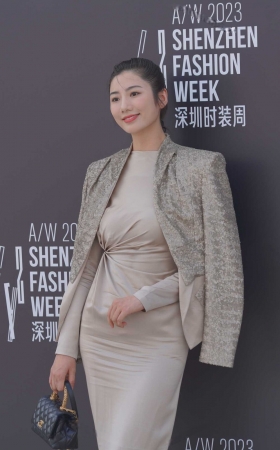 气质美女 [15P]